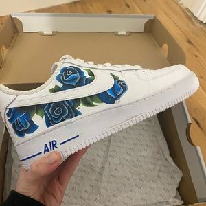 KIDS SIZE - Blue Cluster Flowers